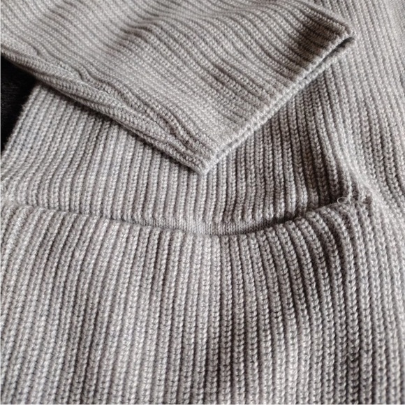 Old Navy Textured Open-Front Sweater Cardigan - Picture 6 of 10